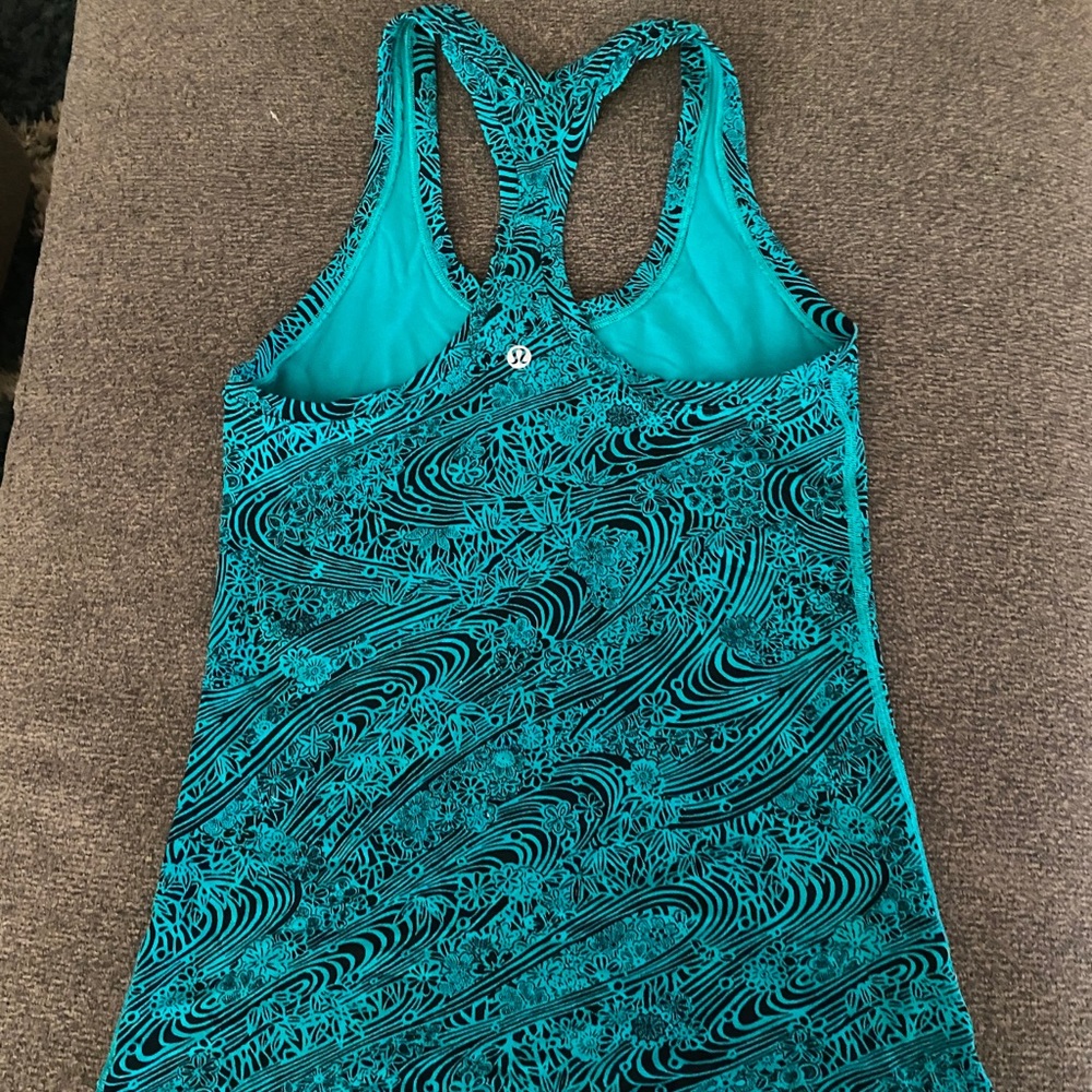 Lululemon tank